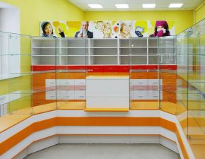 Торговая мебель для аптеки-магазина в Ханты-Мансийске.