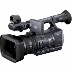 Цифровая HD видеокамера Sony HDR-AX2000E