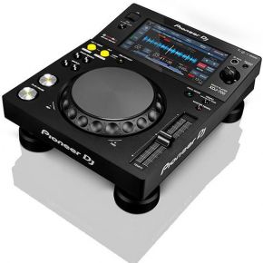 PIONEER XDJ-700 компактный цифровой DJ-проигрыватель, rekordbox, тачскрин, Slip Mode, квантайз, beat sync, Quantized Beat Jump, загрузка и поиск музыки по Wi-Fi или USB соединению, компактный дизайн и отсоединяемая стойка.