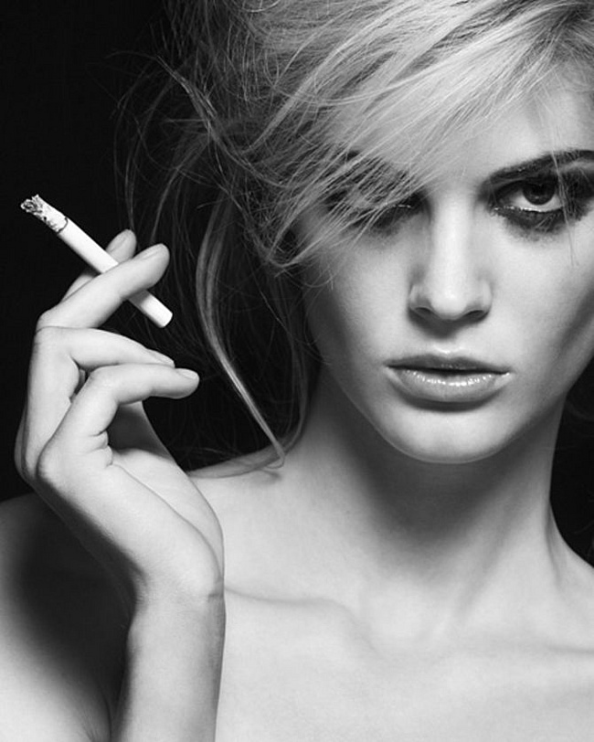 Чем опасно курение «за компанию»? Как быстро избавиться от вредной привычки?