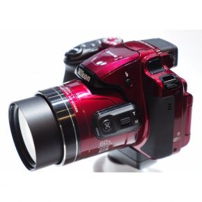 Компактный цифровой фотоаппарат Nikon Компактный цифровой фотоаппарат Nikon COOLPIX B700 Red